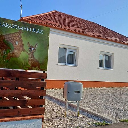 Mini Zoo Apartman Nagykanizsa Exteriör bild